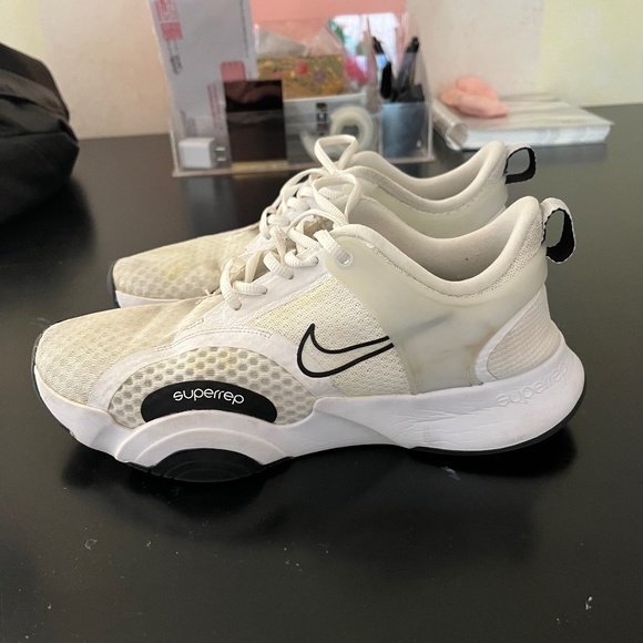 Nike Shoes - White Nike Superreps